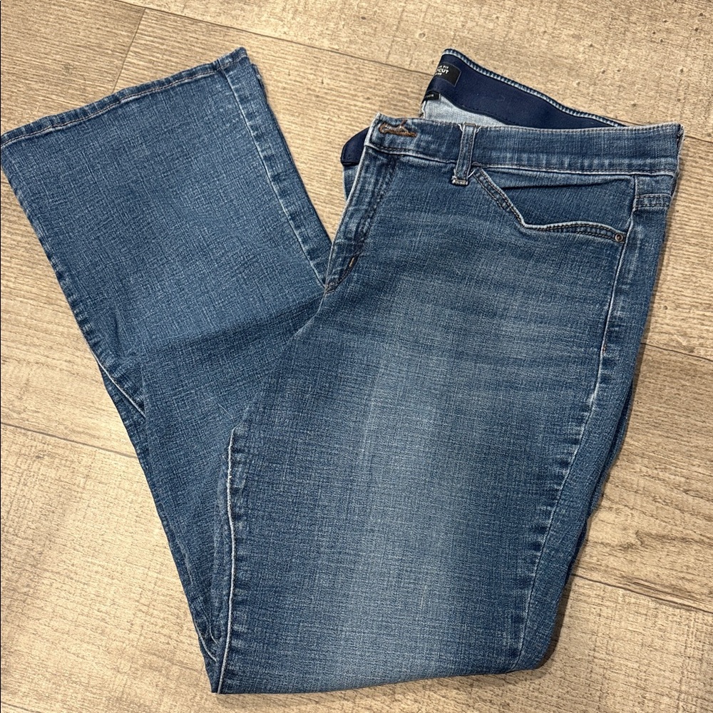 Lee Mid Rise Bootcut Jeans in Light Blue